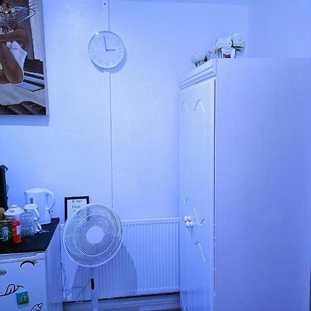 Homestay Bedspace Birmingham Esterno foto