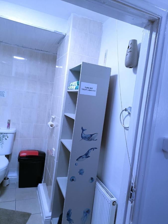 Homestay Bedspace Birmingham Esterno foto